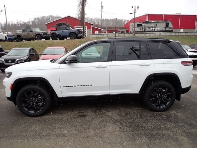 New 2025 Bright White Clear-Coat Exterior Paint Jeep Limited image 2