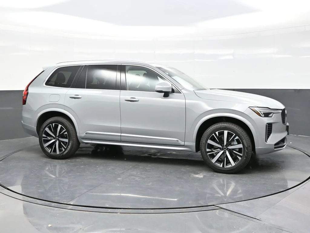 New 2026 Vapour Grey Volvo Core image 8