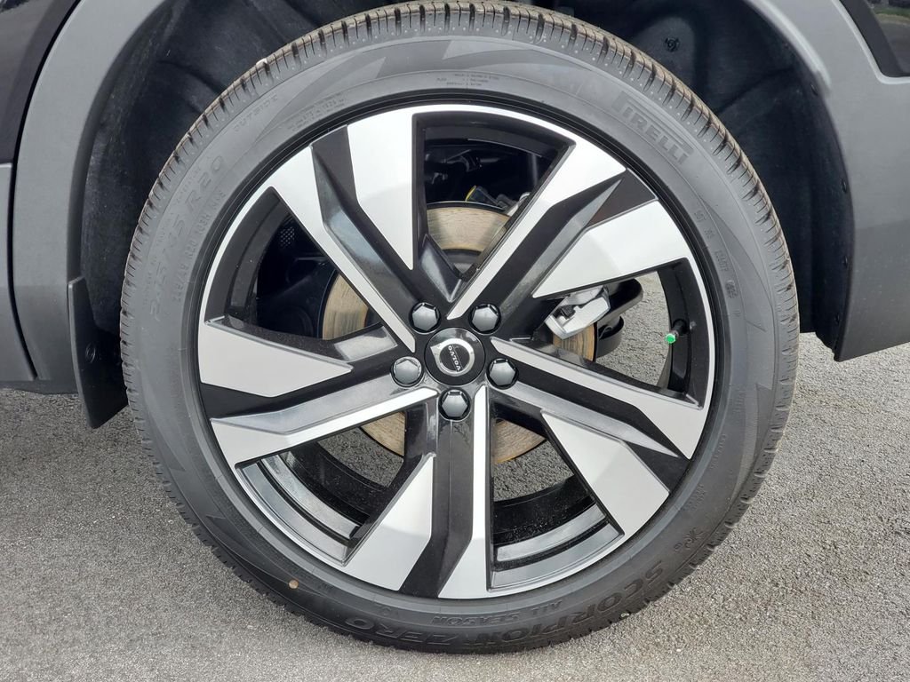 2026 Volvo XC40 Plus - Photo 28