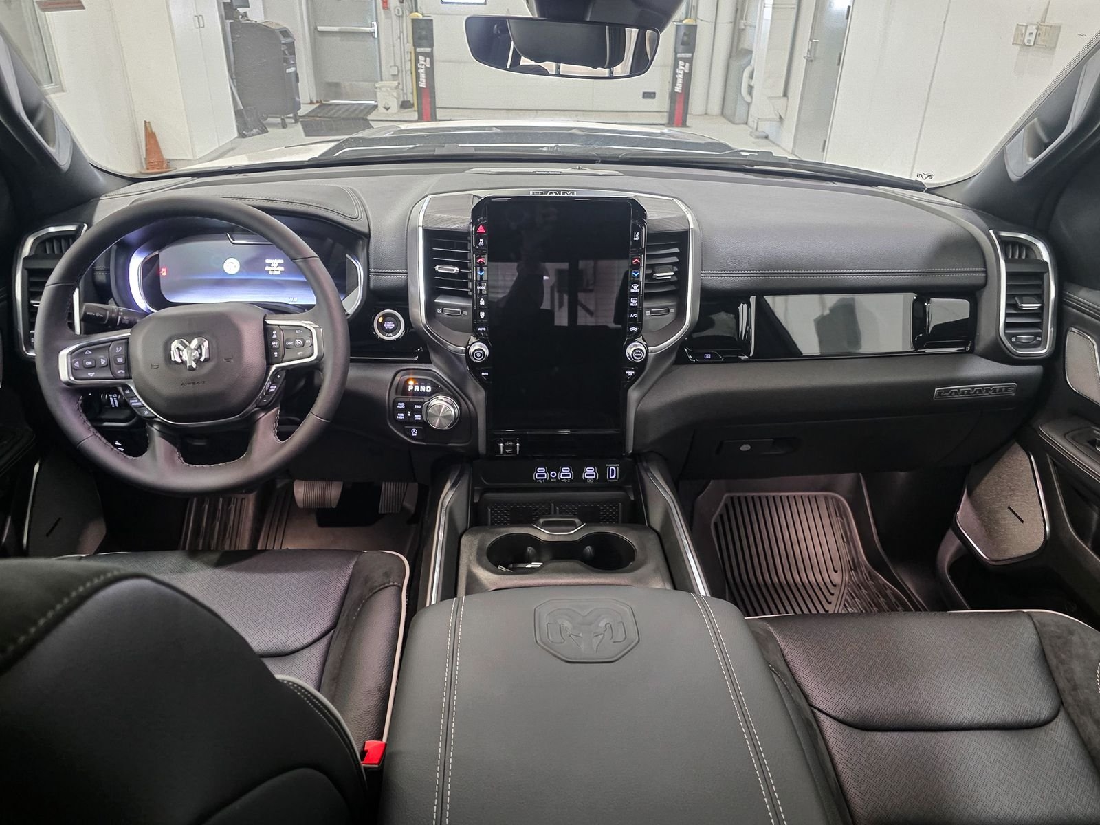 2026 RAM 1500 Laramie - Photo 25