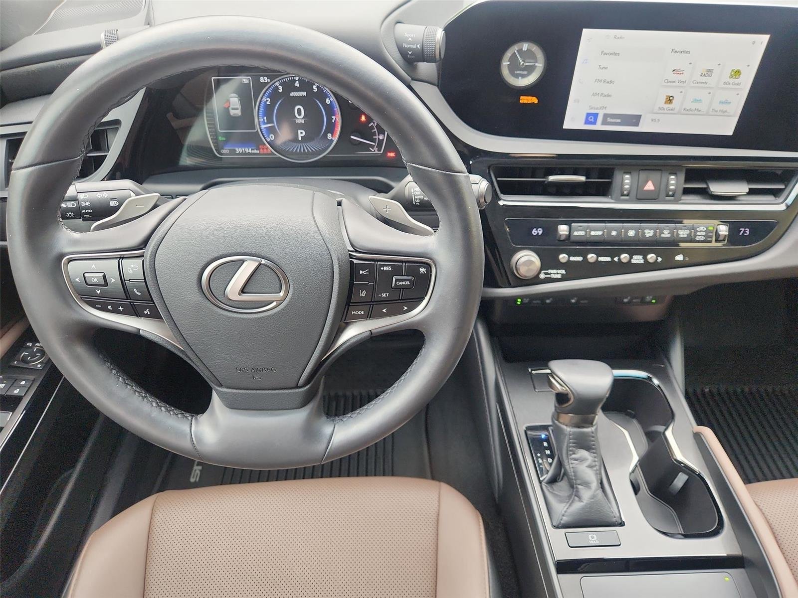 Used 2024 White Lexus ES 350 image 11