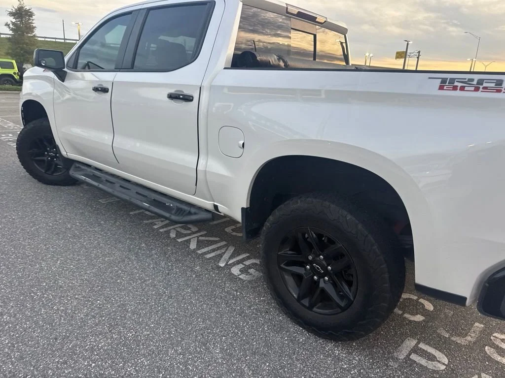 Used 2019 IRIDESCENT PEARL TRICOAT Chevrolet LT Trail Boss image 2