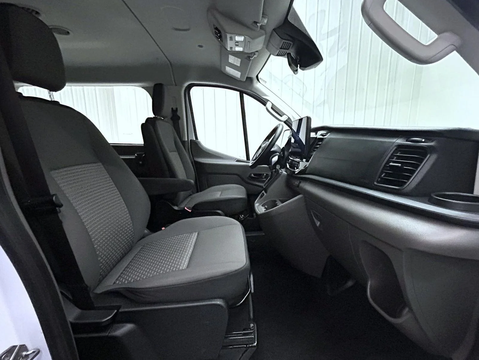 Used 2025 White Ford XLT image 15