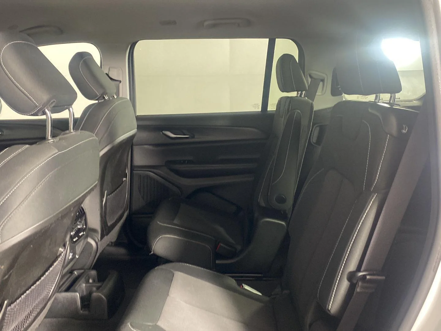 Used 2023 Bright White Clearcoat Jeep Laredo image 25