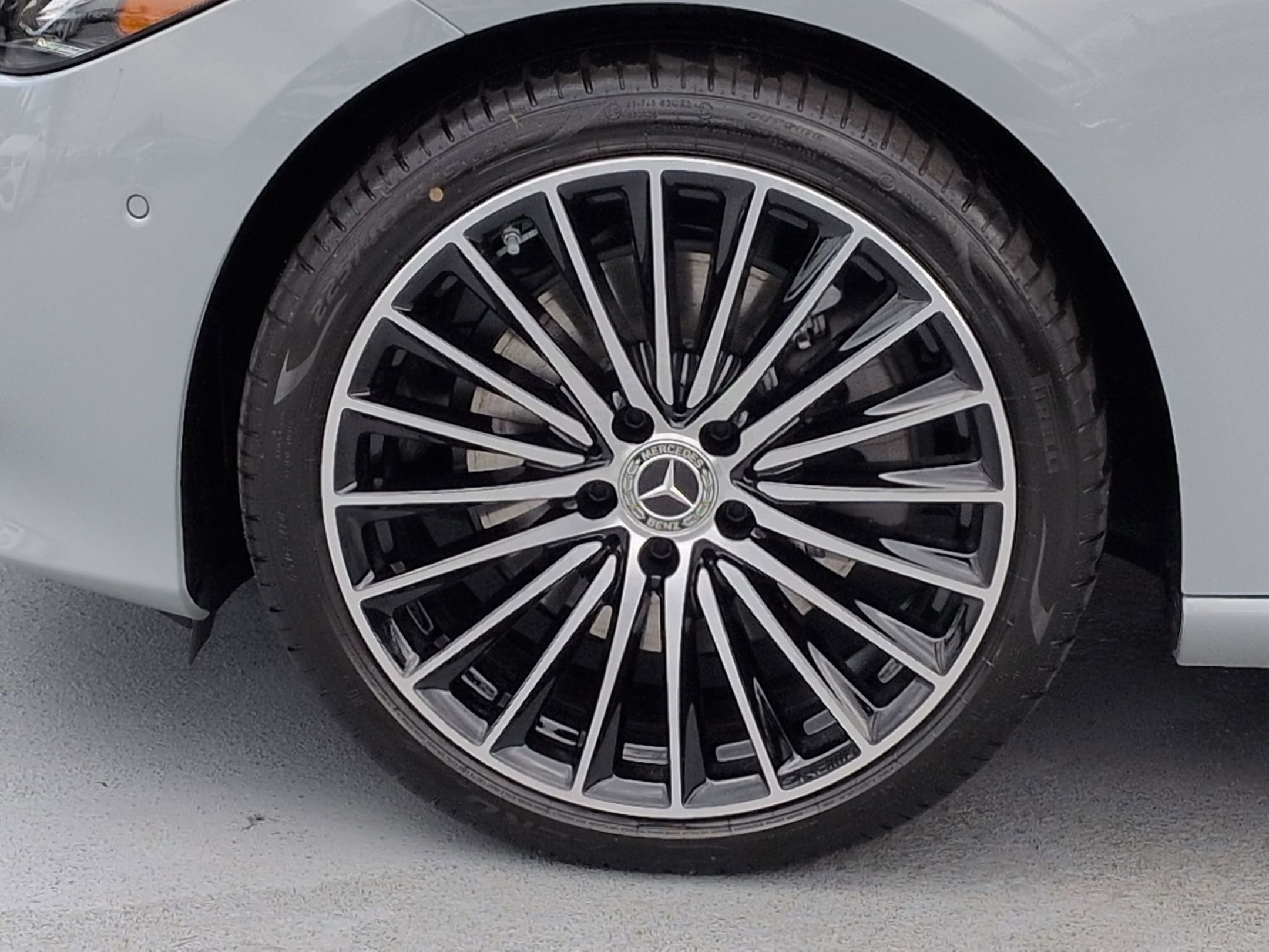 New 2026 MANUFAKTUR Alpine Grey Mercedes-Benz C 300 image 50