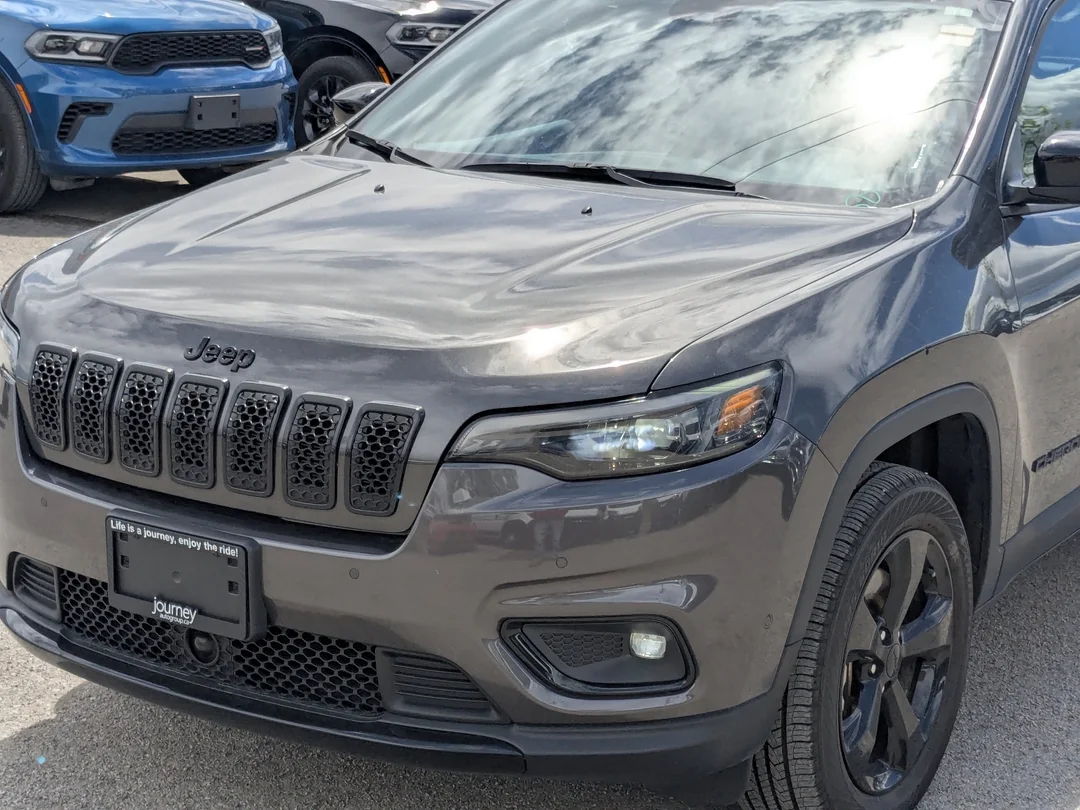Certified Used 2023 Grey Jeep Altitude - - 4x4 - 8.4 Uconnect NAV - Premium Leather - Heated Seats & Wheel & More! image 10