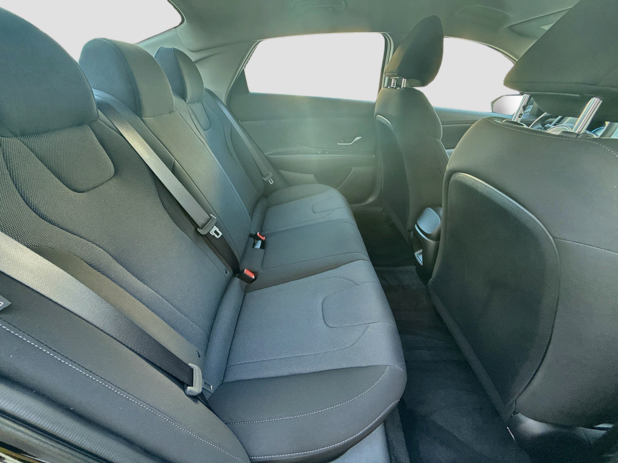 Used 2025 Abyss Black Hyundai SE image 25