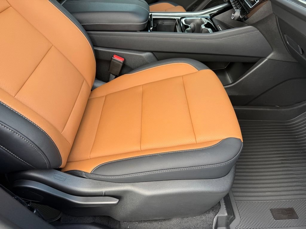 2027 Chevrolet Traverse Z71 - Photo 7