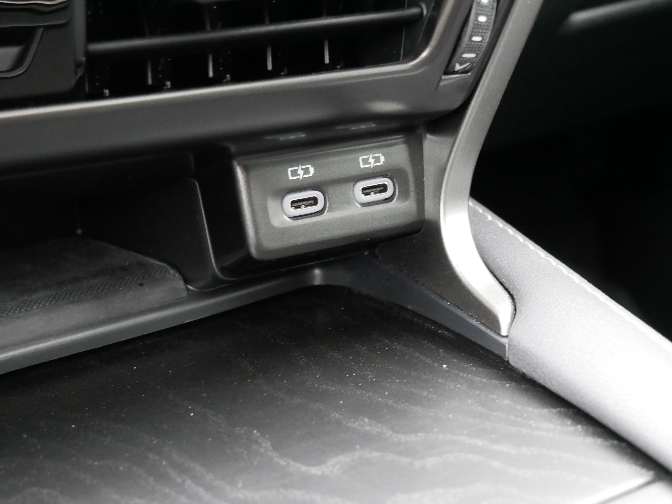 Used 2024 Iridium Lexus RX 350 Premium image 23