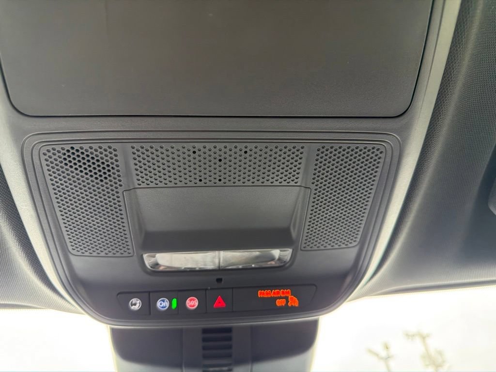 Used 2026 Summit White GMC Elevation image 29