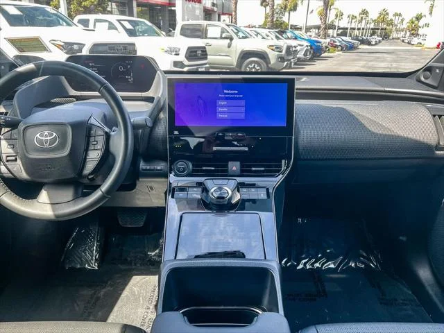 Certified Used 2023 ELEMENTAL SILVER MET Toyota  image 12