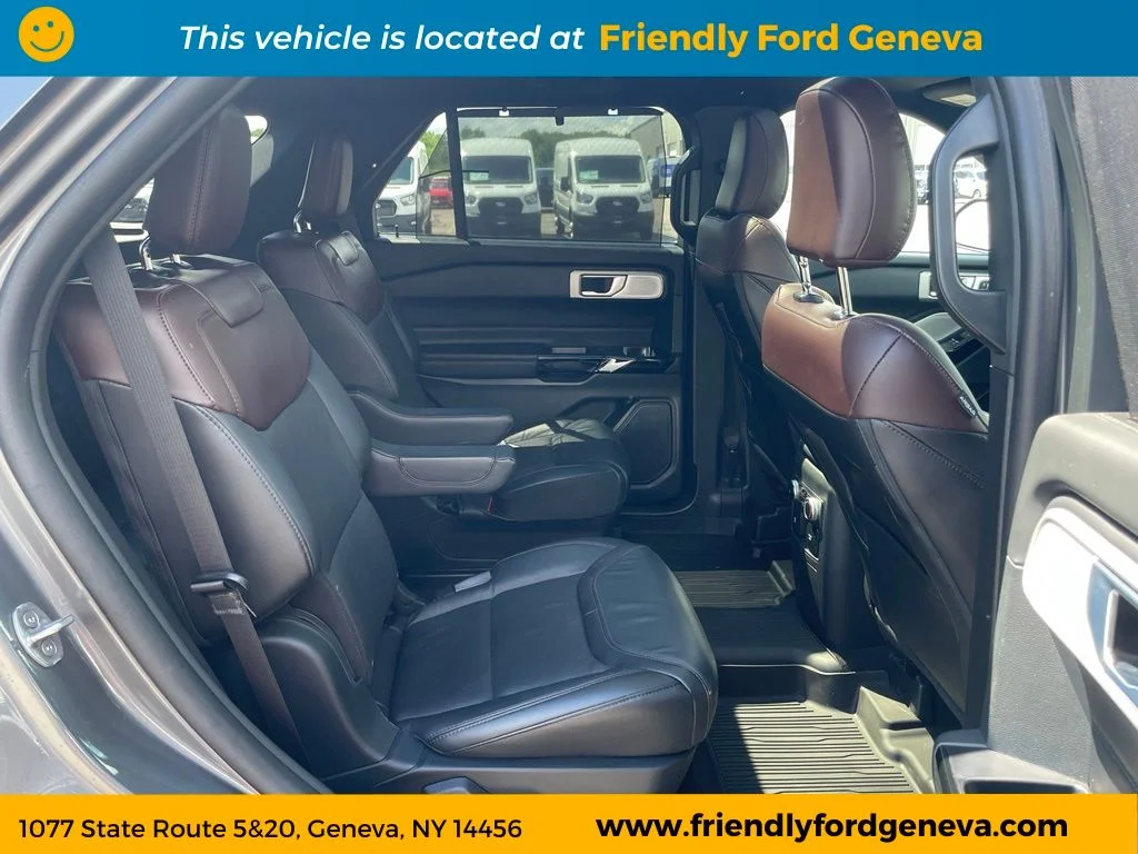 Used 2023 Gray Metallic Ford Platinum image 28