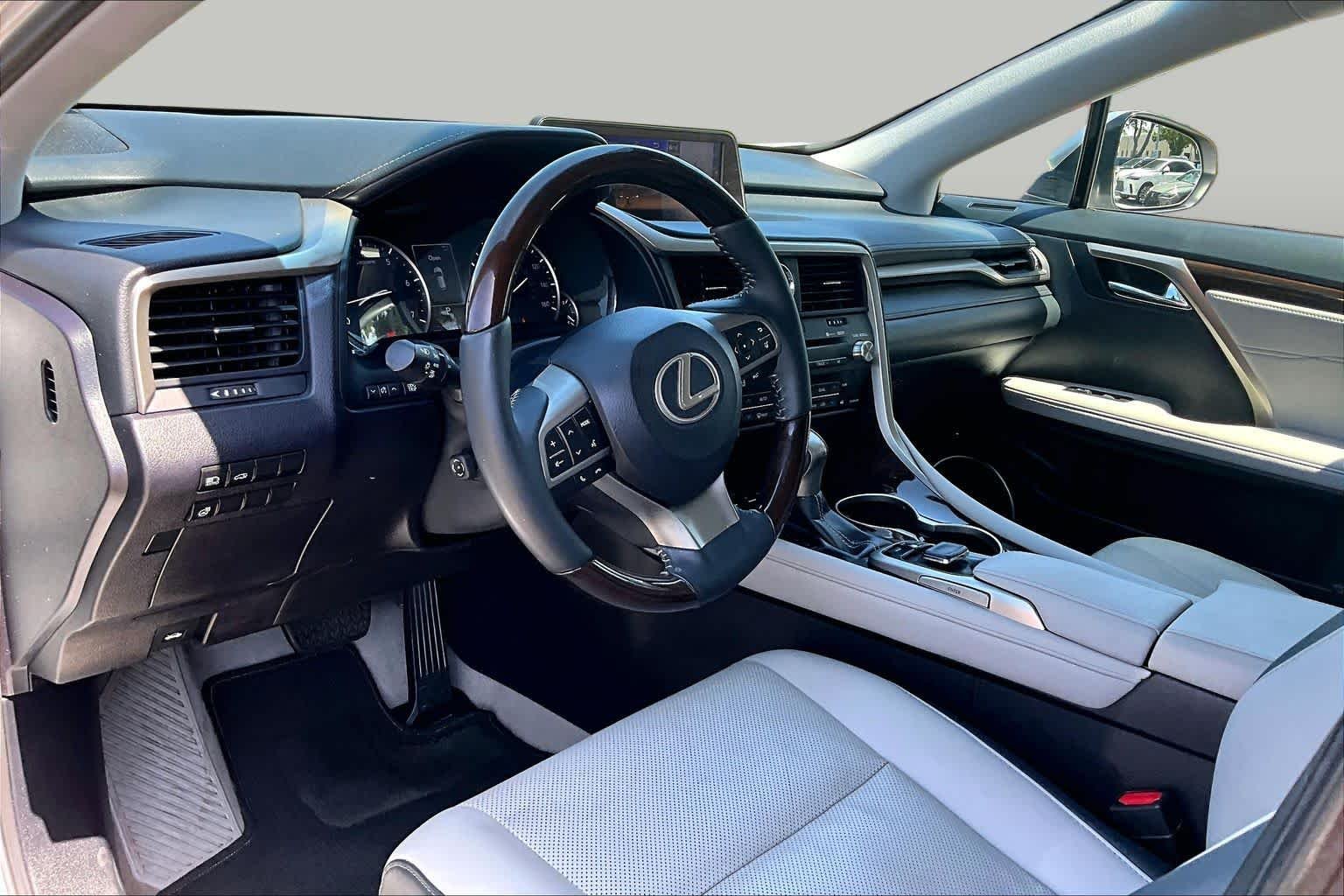 Used 2018 Silver Lining Metallic Lexus  image 18