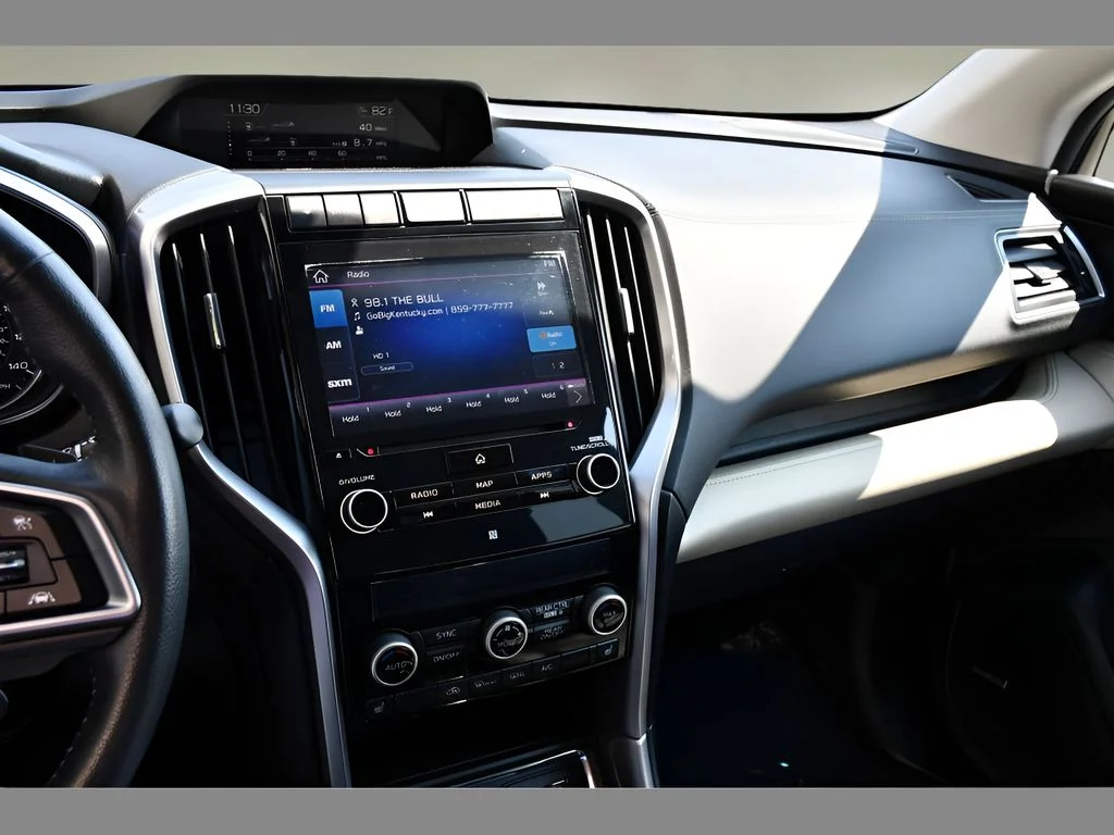 Used 2020 Magnetite Gray Metallic Subaru Limited image 21