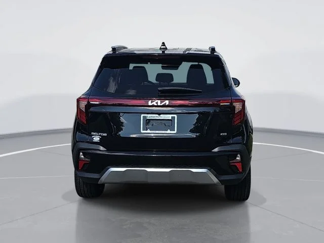 Used 2024 Black Kia SX image 4