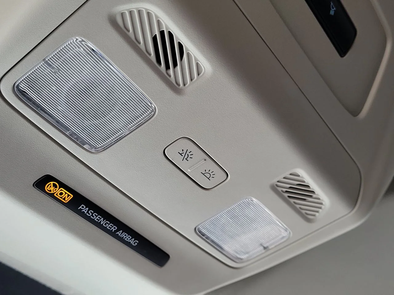 Used 2025 White Ford Base image 33