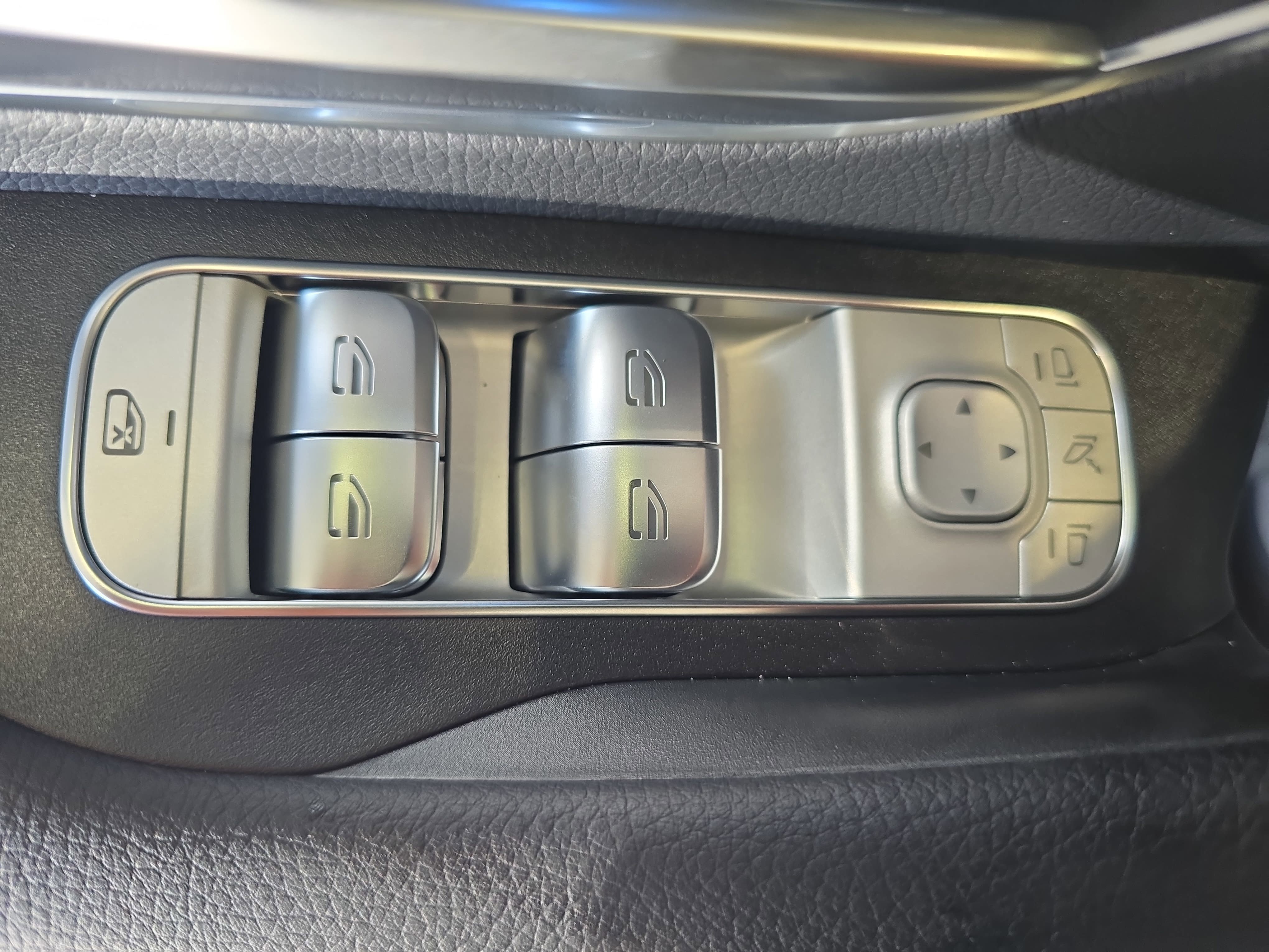 New 2026 Selenite Grey Metallic Mercedes-Benz GLE350 image 28