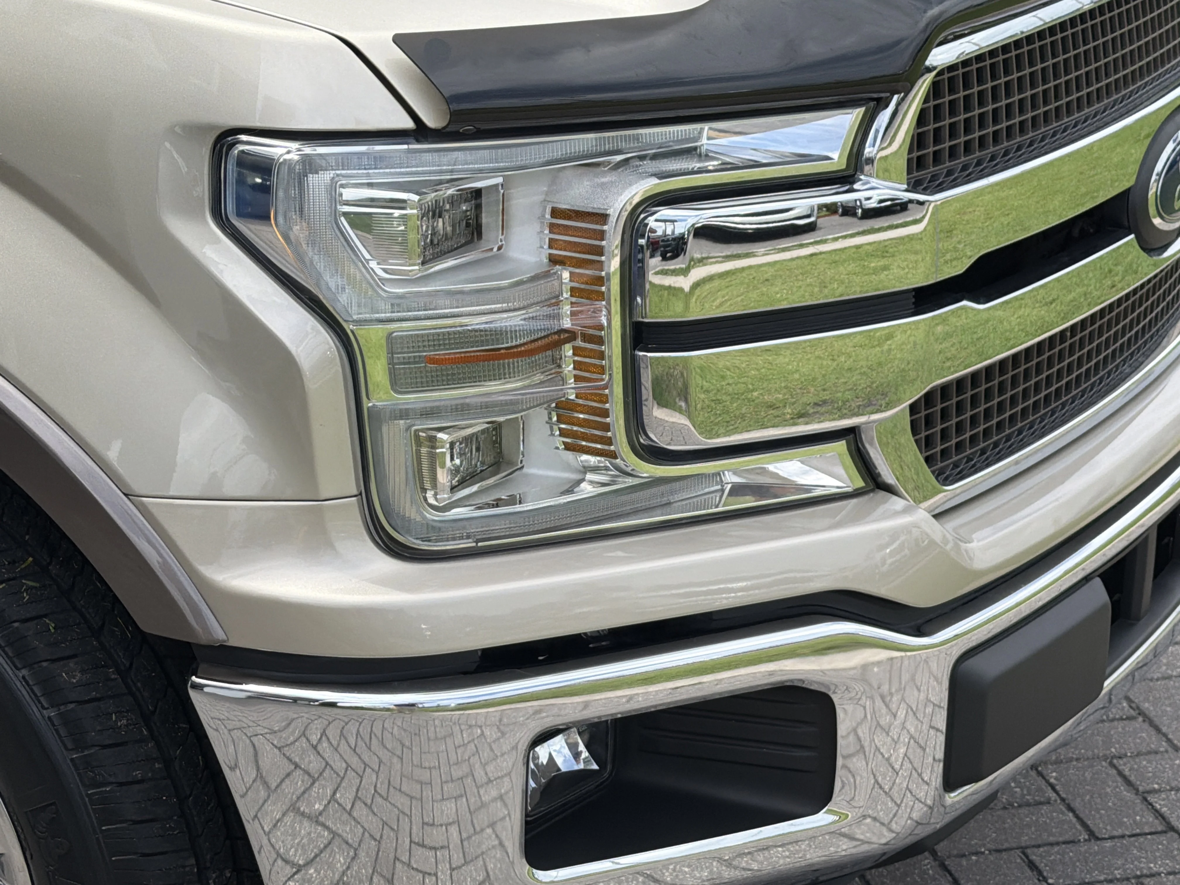 Used 2018 White Gold Ford King Ranch image 8
