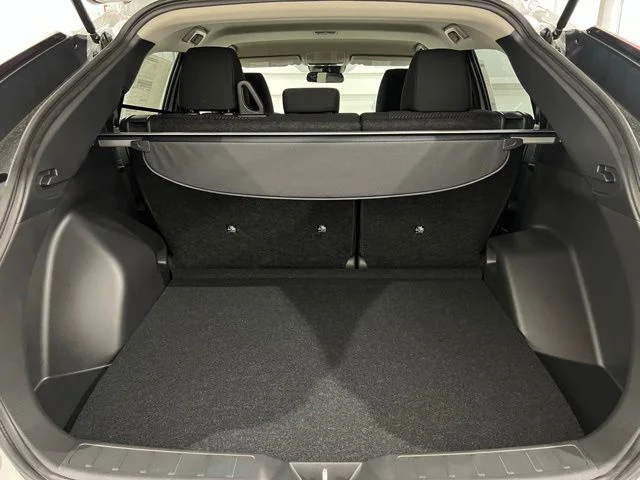 New 2026 Silver Mitsubishi LE image 19