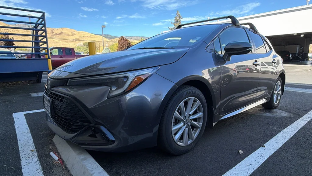 Used 2025 Magnetic Gray Metallic Toyota SE image 4
