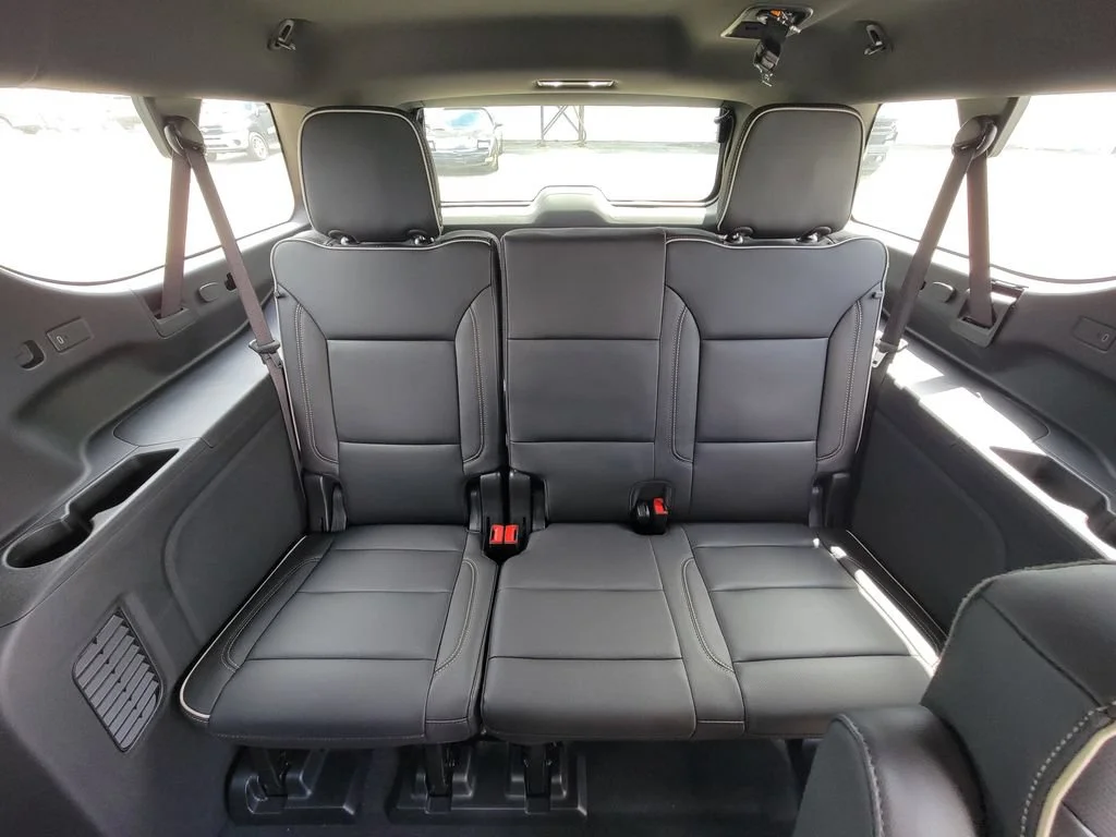2026 Chevrolet Suburban Premier - Photo 17