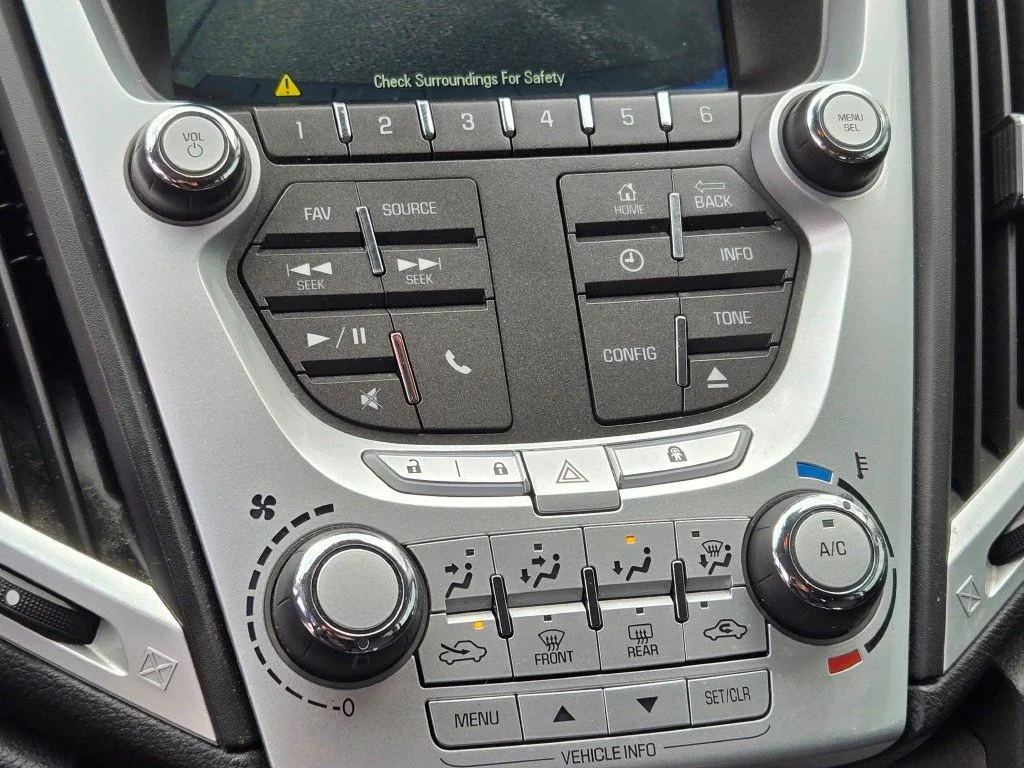 Used 2013 Gray GMC SLE-1 image 25