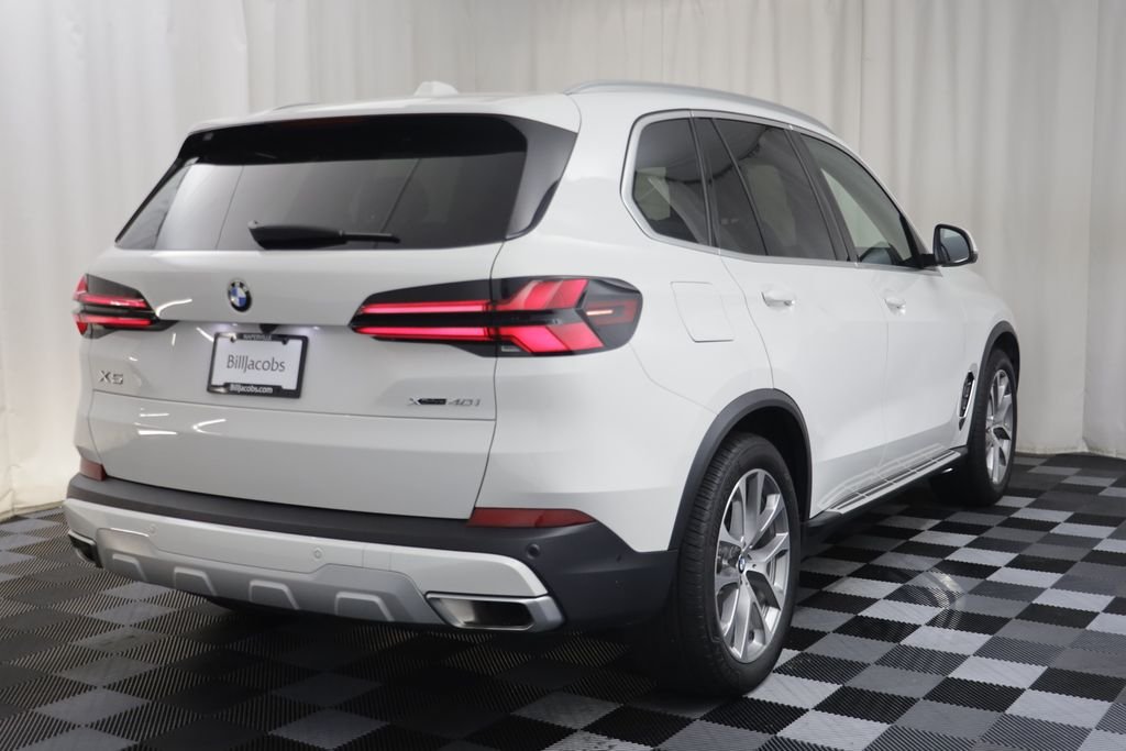 Certified Used 2026 Alpine White BMW xDrive40i image 16