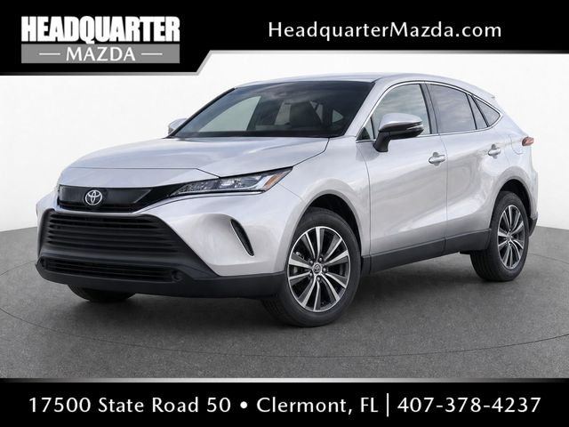 Used 2022  Toyota LE image 1