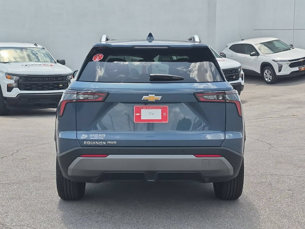 2027 Chevrolet Equinox LT - Photo 7