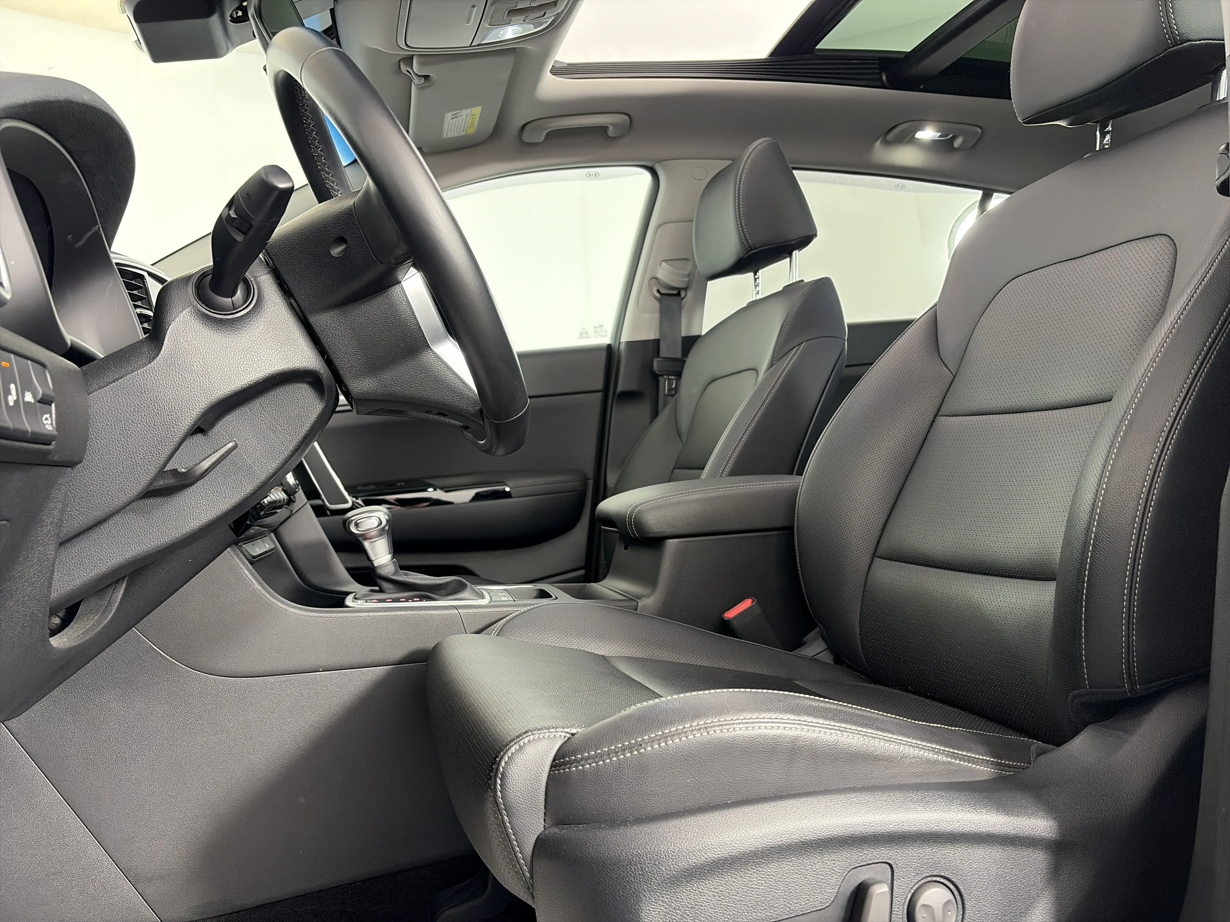 Used 2022 Pacific Blue Kia EX image 7
