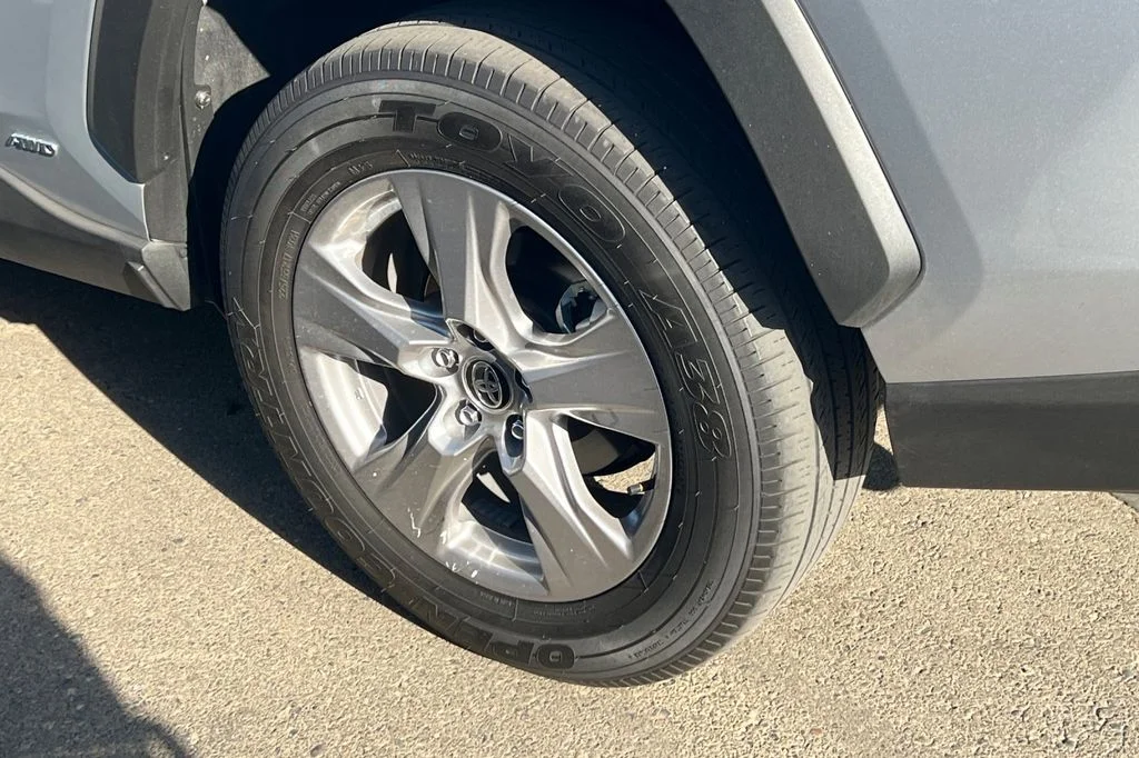 Certified Used 2025 Silver Toyota XLE image 5