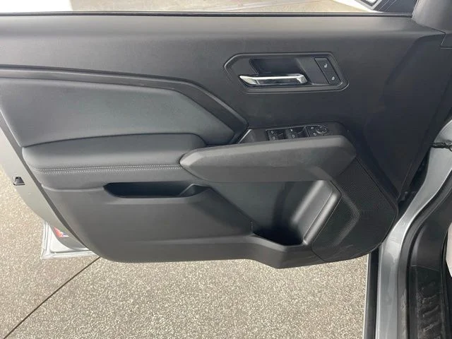 Used 2025 Silver GMC Elevation image 35