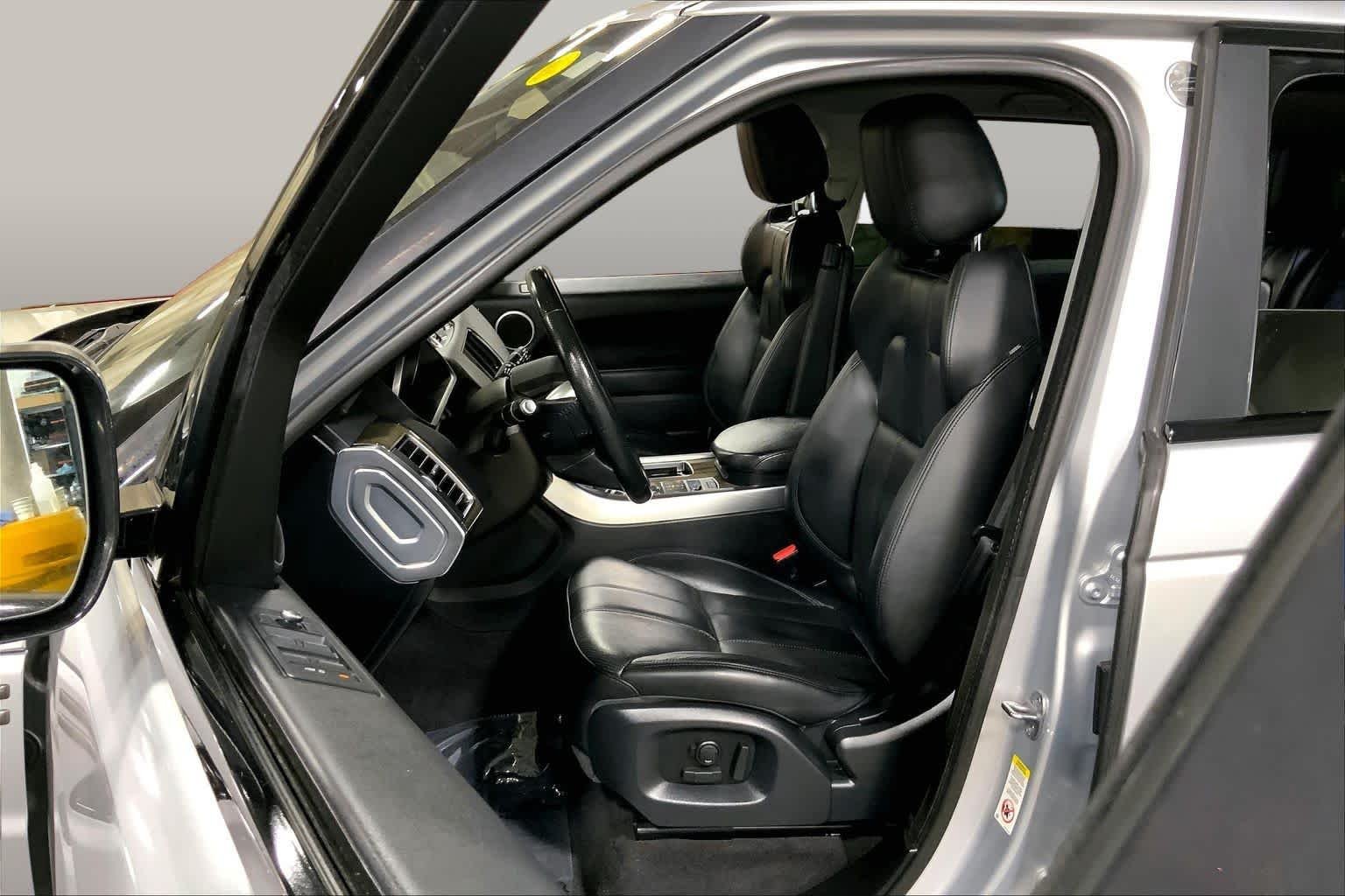 Used 2016 Indus Silver Land Rover V6 SE image 8