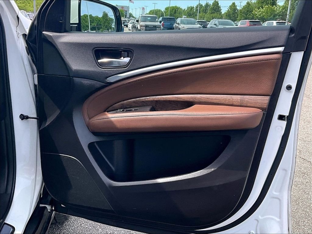 Used 2019 White Acura 3.5L Technology Package image 12