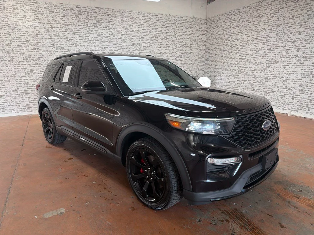 Used 2022 Black Metallic Ford ST image 1