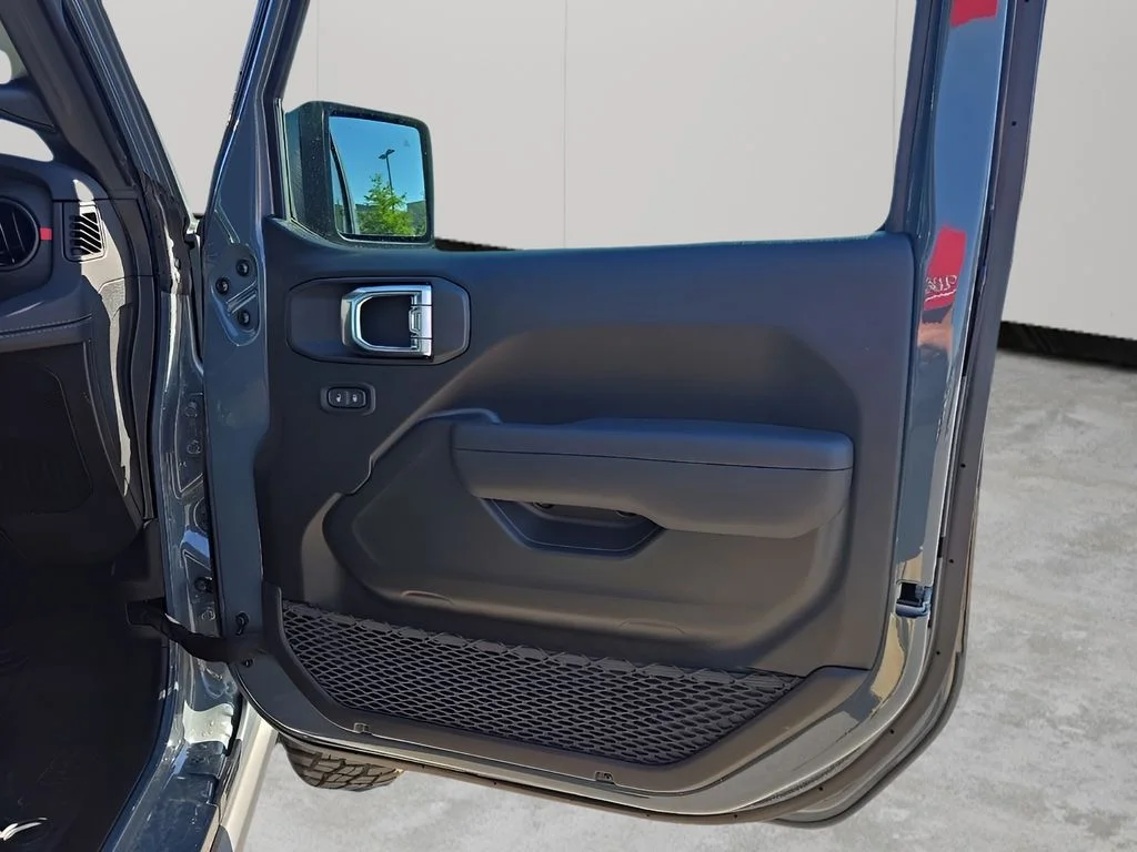 2025 Jeep Wrangler 4-Door Rubicon - Photo 76