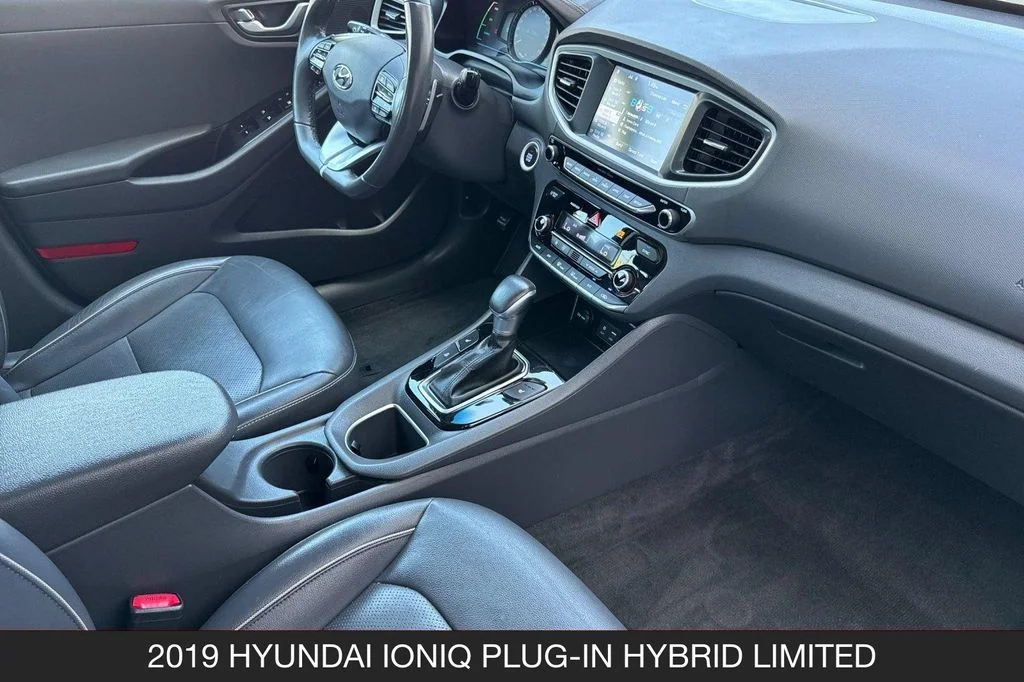 Used 2019 Blue Hyundai Limited image 18