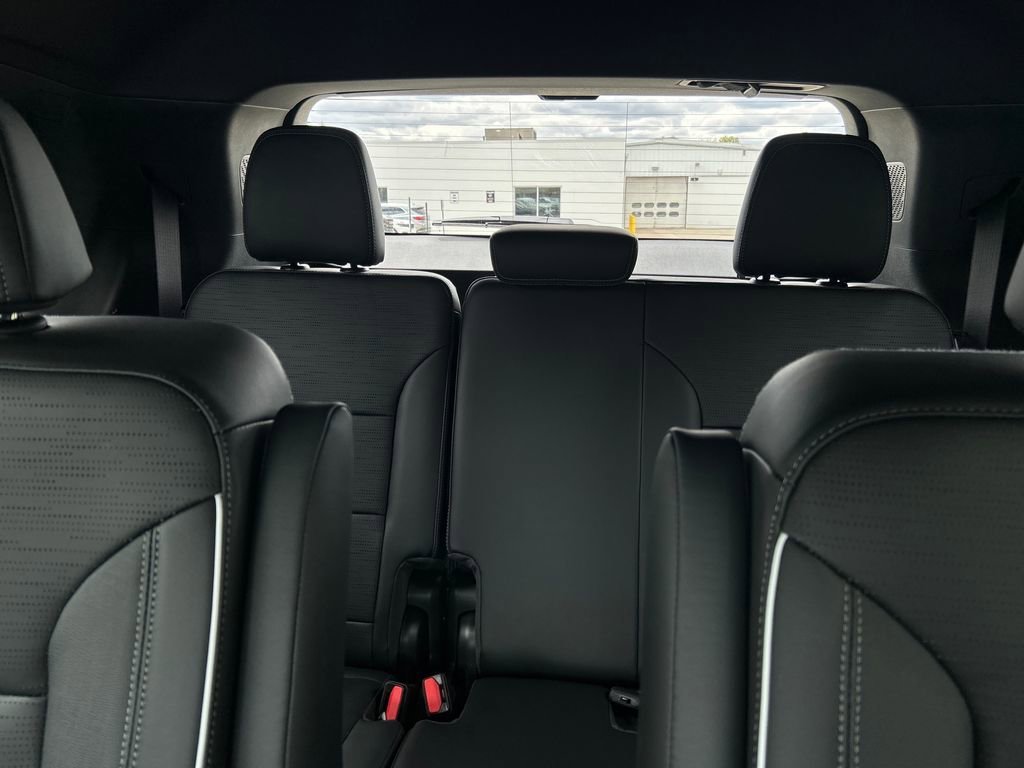2026 Buick Enclave Sport Touring - Photo 38