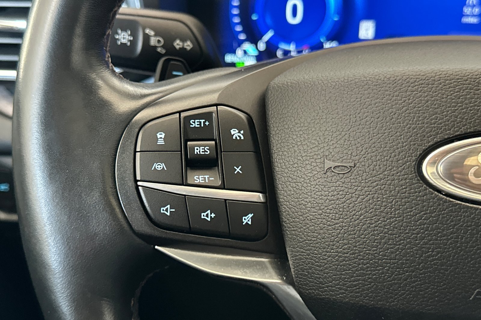 Used 2020 Gray Ford Platinum image 27