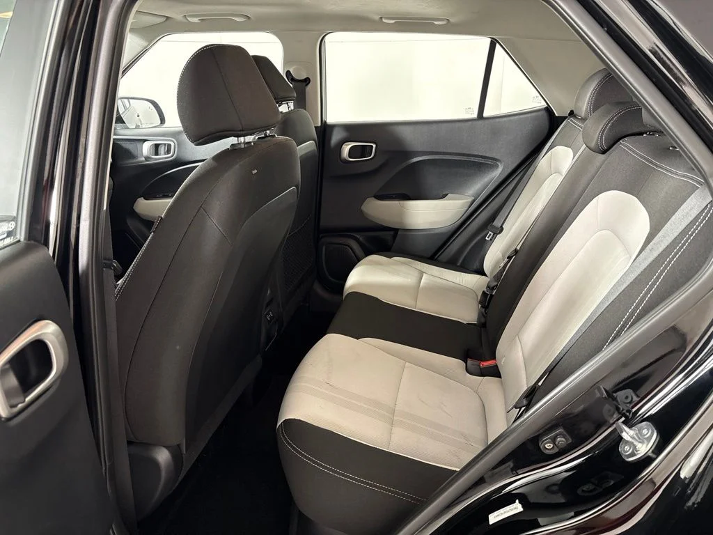 Used 2025 Black Hyundai SEL image 23