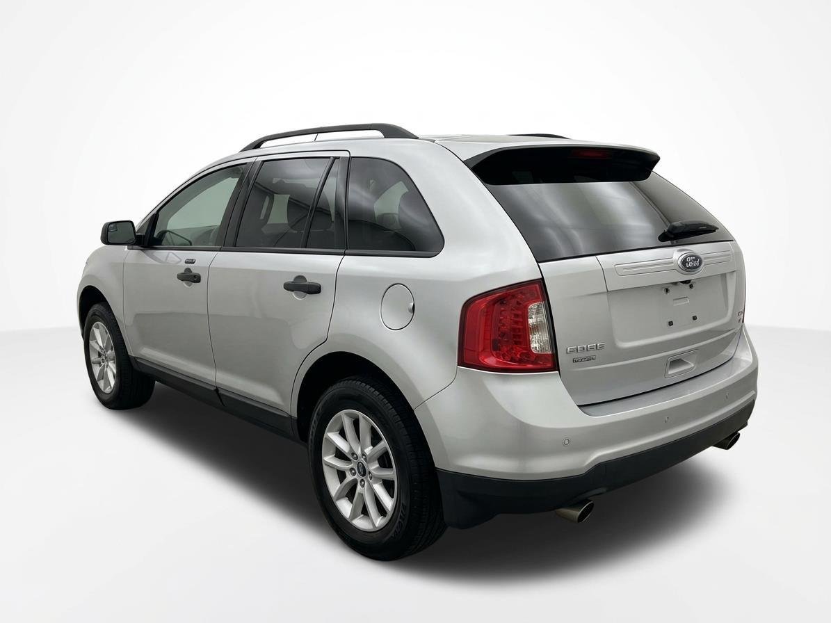 Used 2013 Ingot Silver Metallic Ford SE image 7
