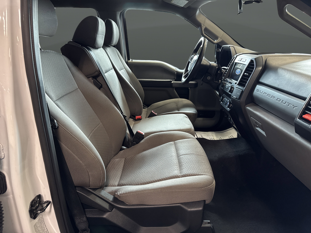 2021 Ford F-350 Super Duty XLT - Photo 17