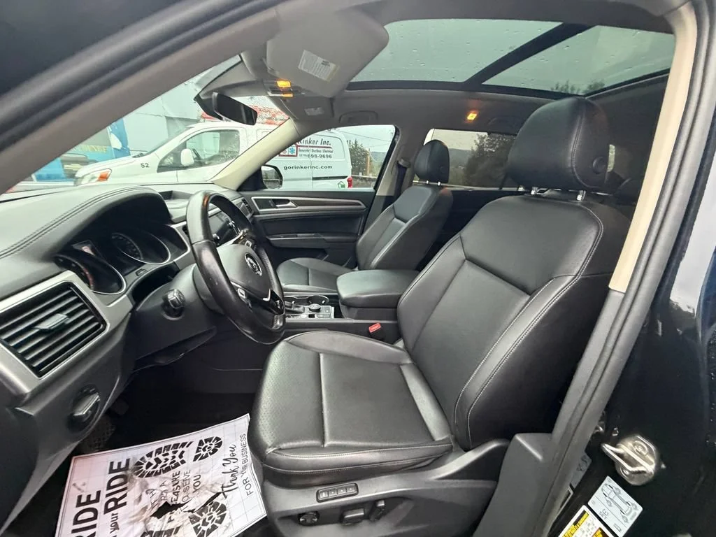 Used 2018 Black Volkswagen 3.6L V6 SEL image 9
