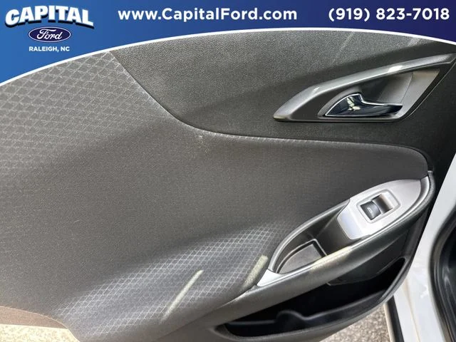 Used 2023 White Chevrolet LT image 17