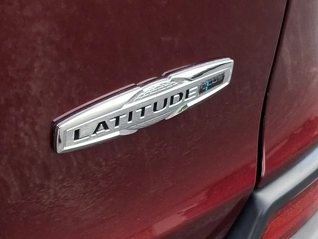 Used 2020 Red Jeep Latitude Plus image 29