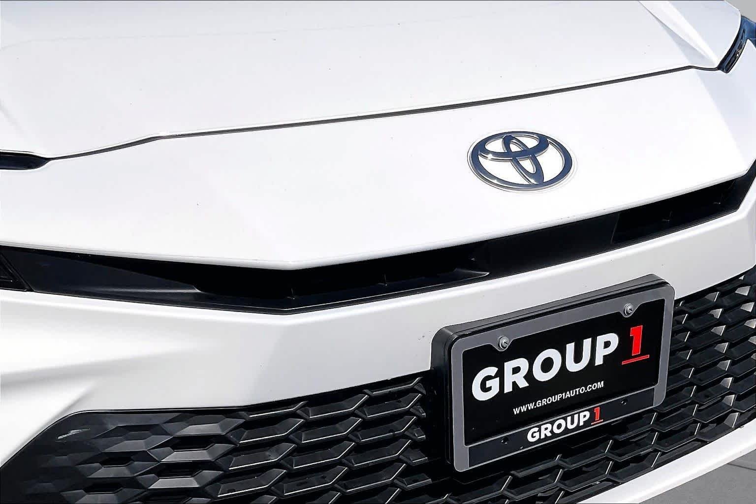 Certified Used 2025 Ice Cap Toyota SE image 29