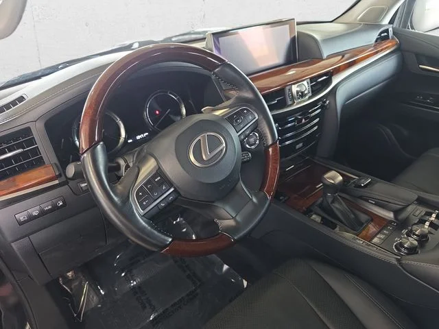 Used 2018 Onyx Black Lexus 570 image 18