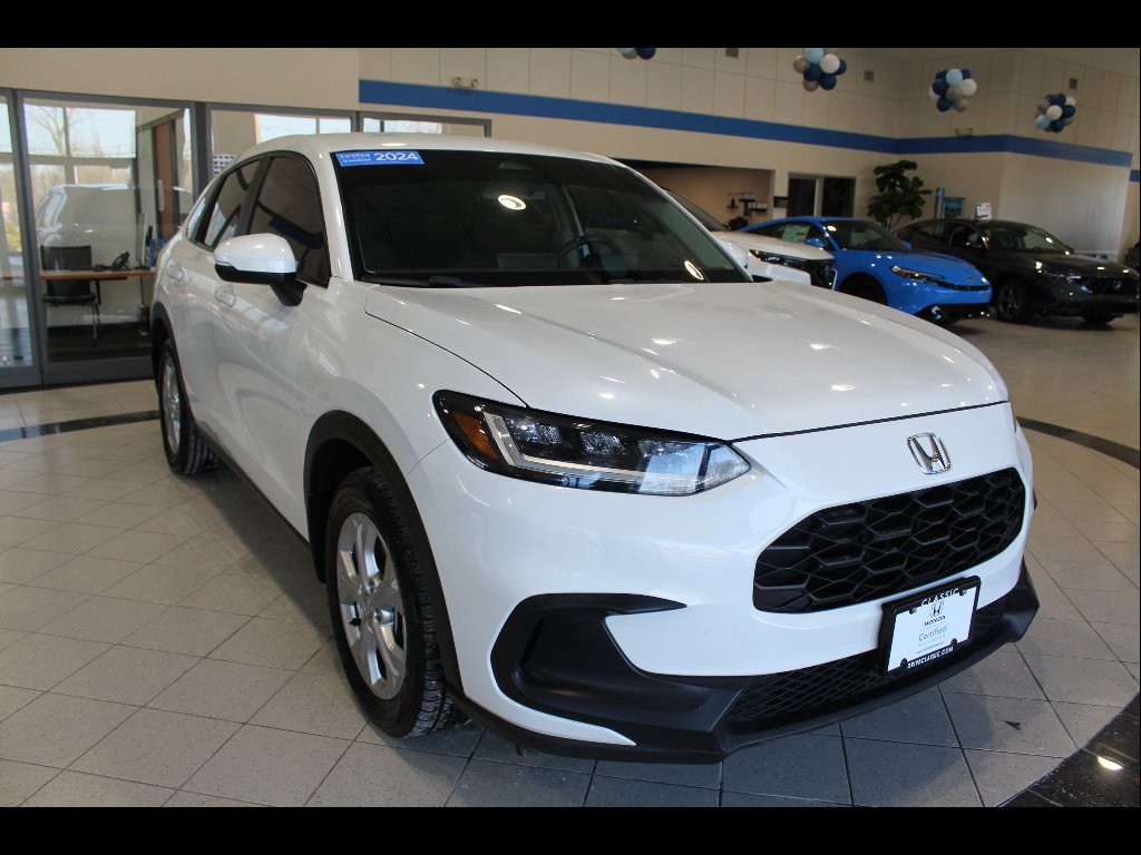 Certified Used 2023 Platinum White Pearl Honda LX image 3