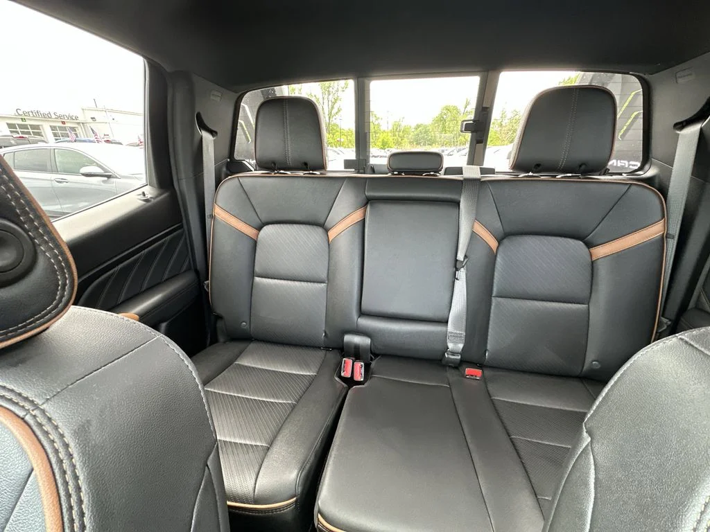 Used 2025 Silver GMC AT4 image 21