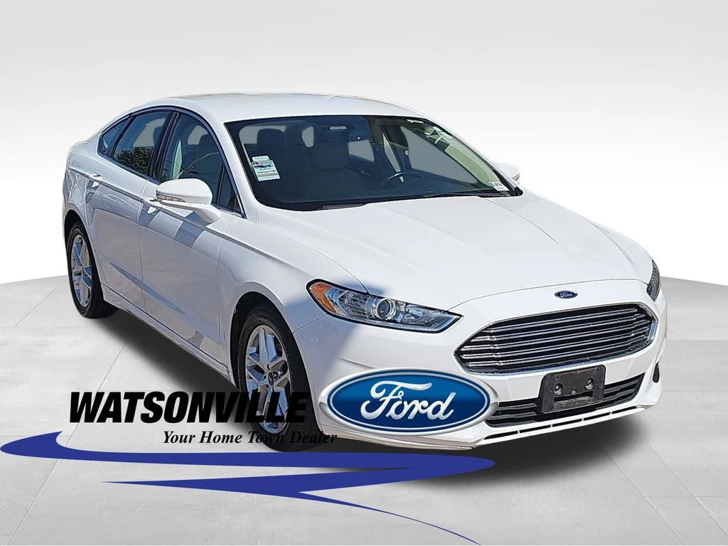 2016 Ford Fusion SE FWD's photo